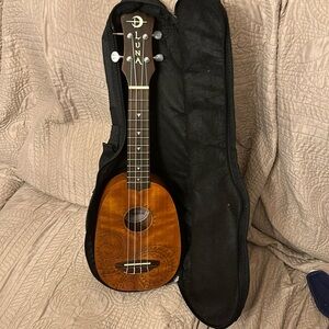 Luna Tattoo Pineapple Ukulele and Travel Case